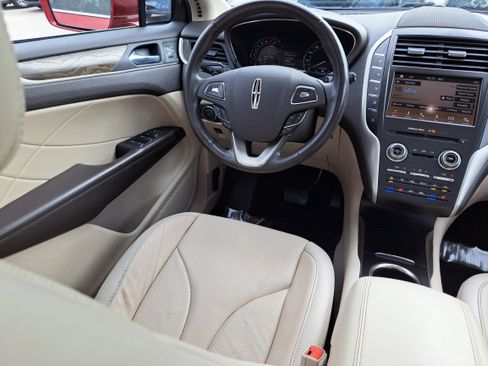 Used 2019 Lincoln MKC Reserve w/ MKC Technology Package image 9