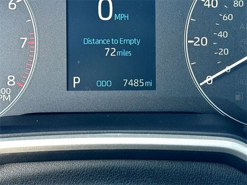 Used 2025 Toyota Corolla SE image 18