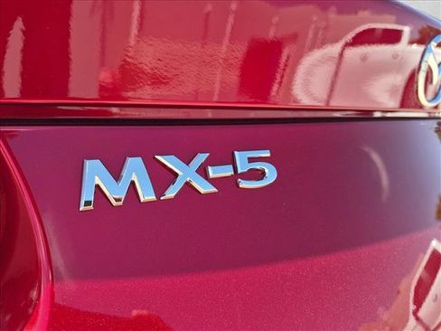 Used 2023 MAZDA MX-5 Miata Grand Touring RWD image 12