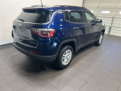 Used 2019 Jeep Compass Sport w/ Cold Weather Group AWD/4WD image 3