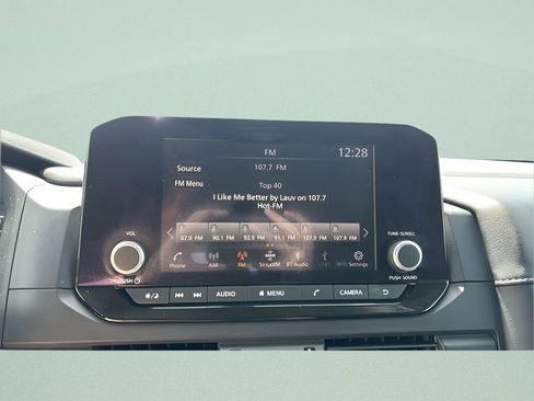 Used 2024 Nissan Pathfinder S AWD/4WD image 14