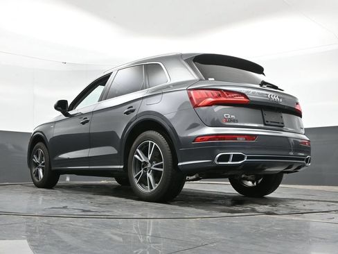 Used 2020 Audi Q5 e Premium Plus w/ Premium Plus Package AWD/4WD image 49