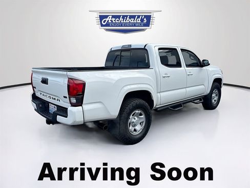 Used 2022 Toyota Tacoma SR AWD/4WD image 5