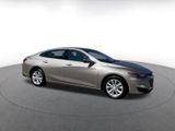 Used 2024 Chevrolet Malibu LT image 2