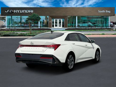 New 2026 Hyundai Elantra Limited image 7