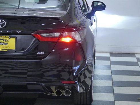 Used 2021 Toyota Camry SE AWD/4WD image 26