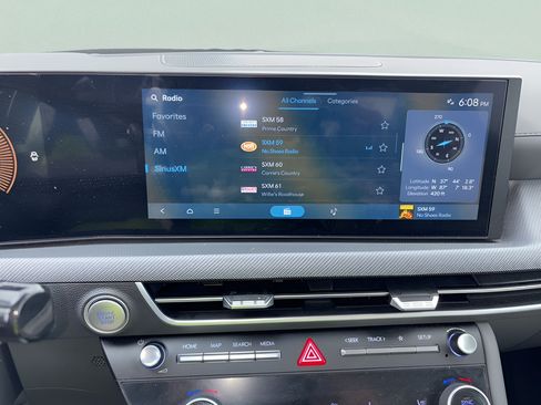 Used 2025 Hyundai Sonata SEL FWD image 17