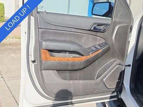 Used 2020 Chevrolet Suburban Premier w/ Premier Plus Edition AWD/4WD image 21