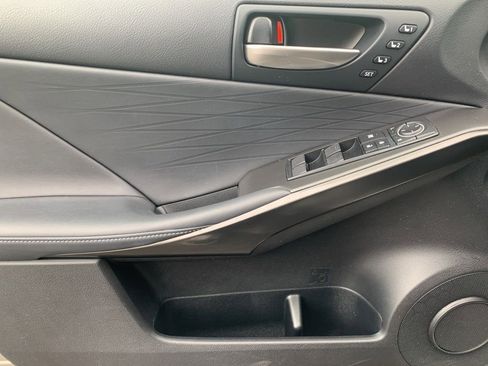 Used 2022 Lexus IS 350 F Sport w/ Memory Package image 11