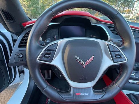 Used 2015 Chevrolet Corvette Z06 w/ 3LZ Preferred Equipment Group image 29