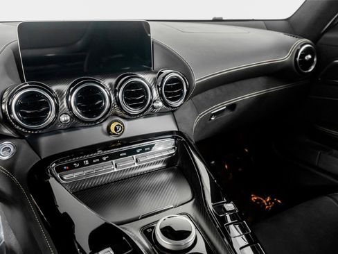 Used 2020 Mercedes-Benz AMG GT R image 34