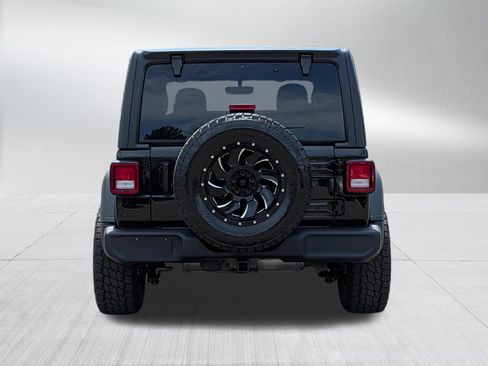 Used 2022 Jeep Wrangler Sport AWD/4WD image 6