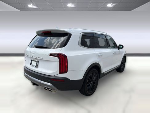 Used 2022 Kia Telluride SX w/ SX Prestige Package AWD/4WD image 9