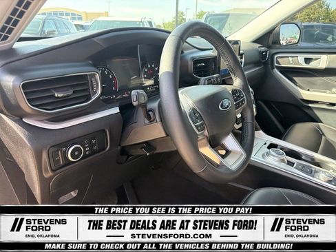 Used 2024 Ford Explorer XLT w/ Equipment Group 202A AWD/4WD image 21