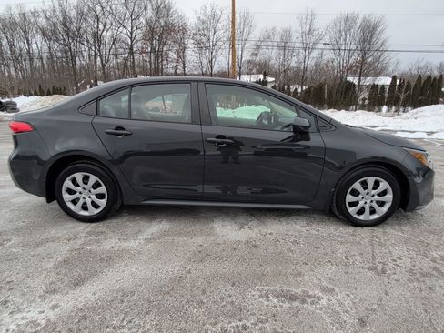 Certified 2023 Toyota Corolla LE image 10