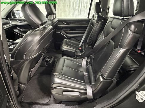Used 2022 Jeep Grand Cherokee L Limited AWD/4WD image 9