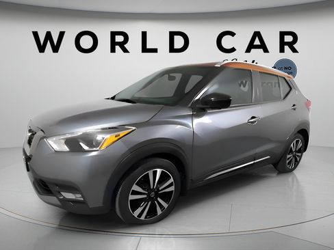 Used 2020 Nissan Kicks SR FWD image 11
