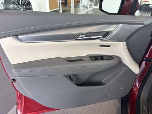 Certified 2024 Cadillac XT5 Premium Luxury w/ LPO, Floor Liner Package AWD/4WD image 16