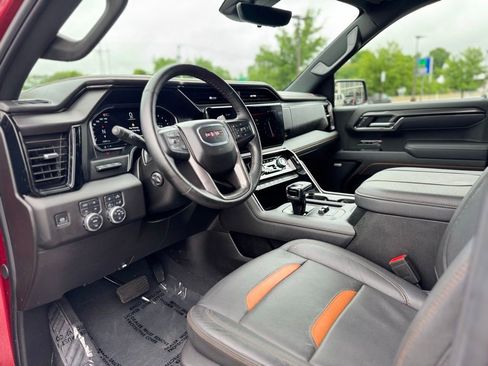 Certified 2025 GMC Sierra 1500 AT4 w/ Technology Package AWD/4WD image 14