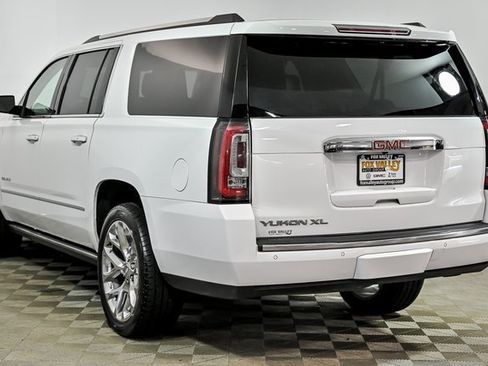 Used 2020 GMC Yukon XL Denali image 5