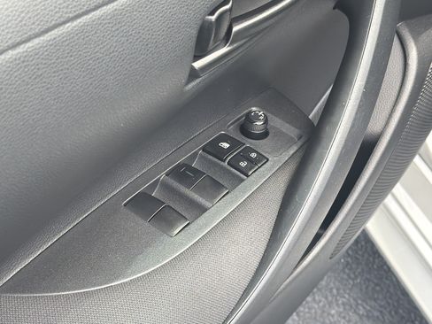 Used 2023 Toyota Corolla LE FWD image 23