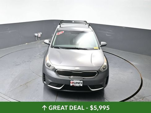 Used 2018 Kia Niro LX FWD image 42