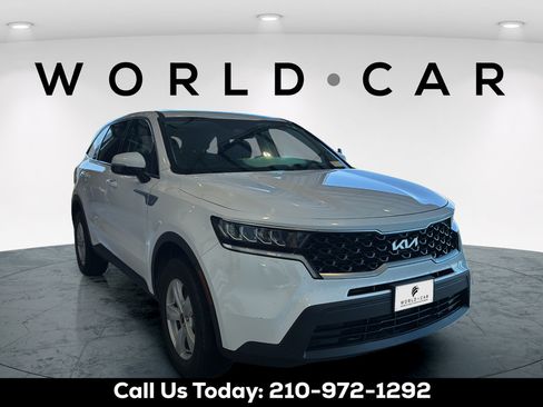 Used 2022 Kia Sorento LX AWD/4WD image 17