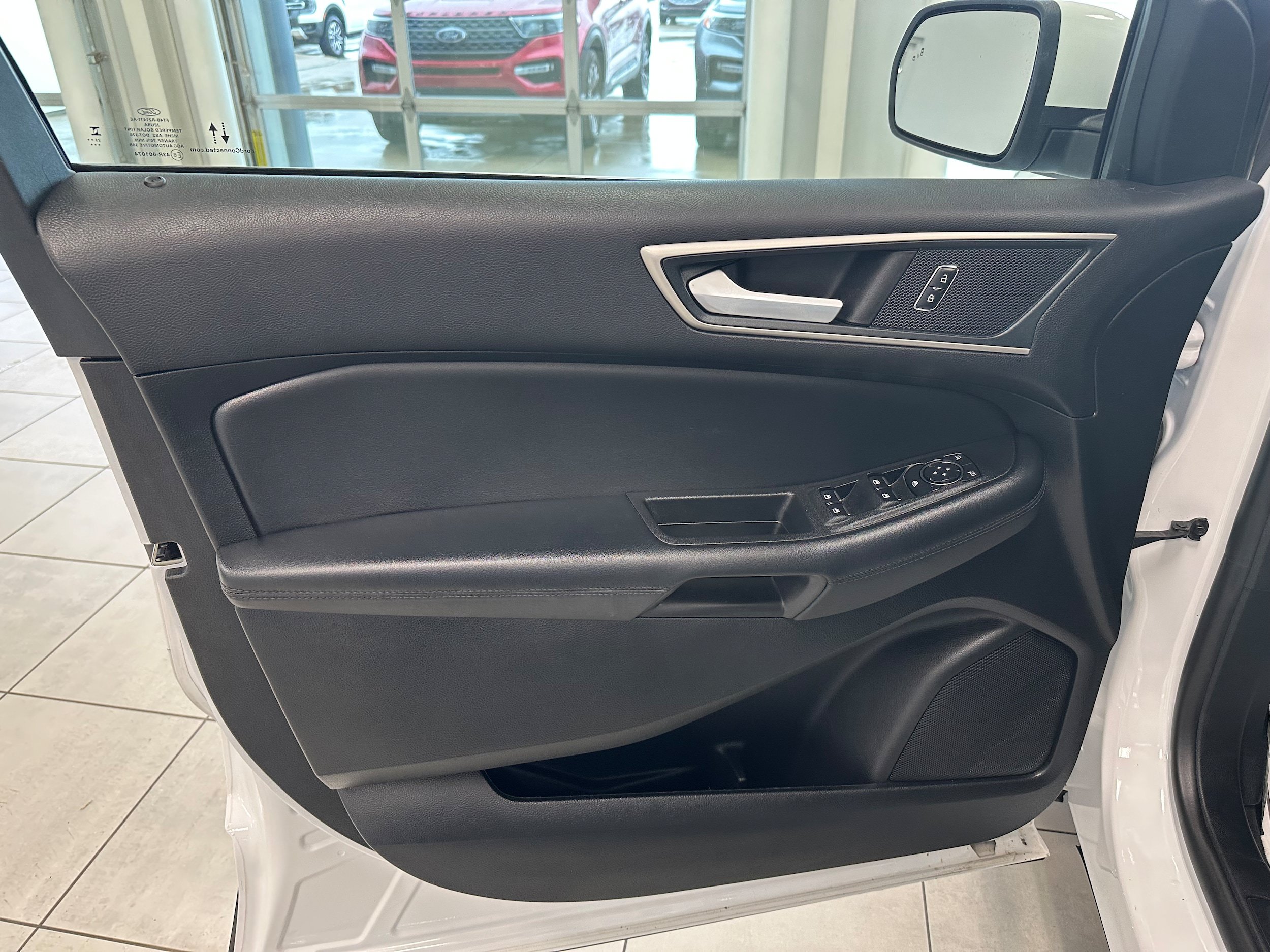 Used 2024 Ford Edge SEL w/ Convenience Package AWD/4WD image 11