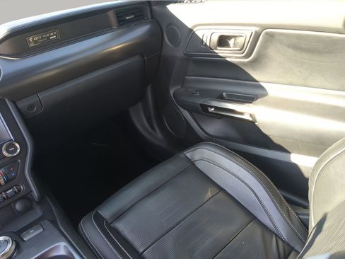 Certified 2022 Ford Mustang Shelby GT500 w/ Technology Package image 43