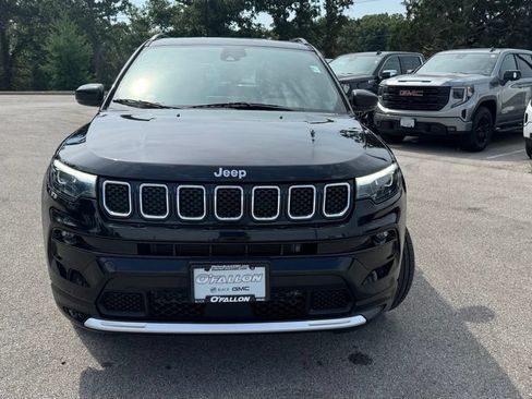 Used 2023 Jeep Compass Limited w/ Elite Group AWD/4WD image 7