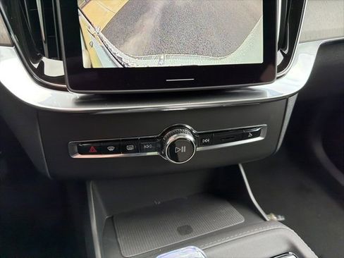 New 2026 Volvo XC90 B6 Ultra image 18