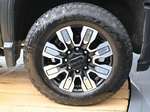 Used 2024 GMC Sierra 2500 Denali w/ Denali Reserve Package AWD/4WD image 15