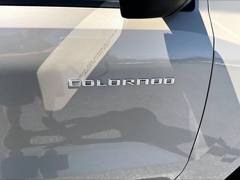 Used 2024 Chevrolet Colorado W/T RWD image 31