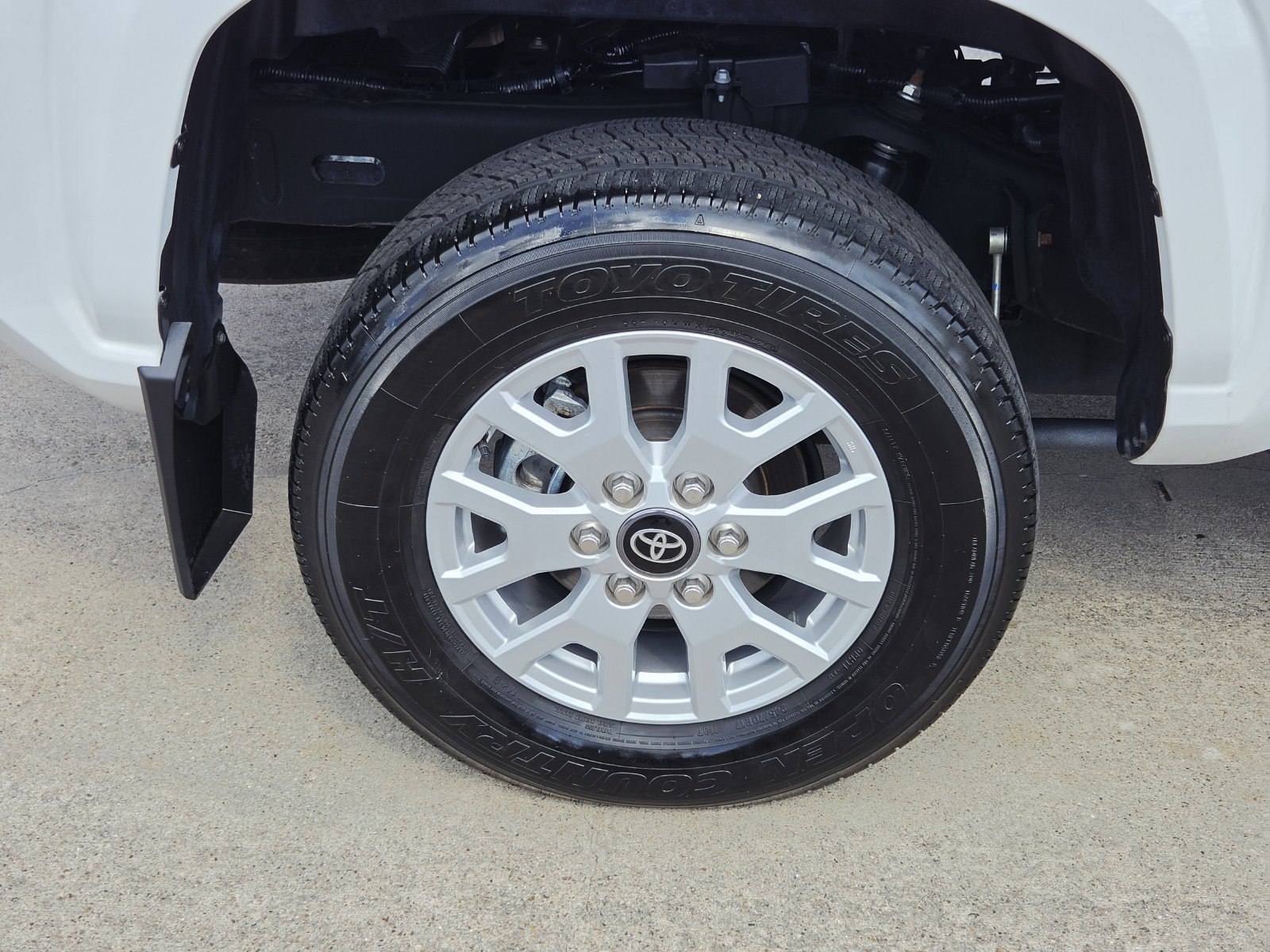 Used 2024 Toyota Tacoma SR5 RWD image 10