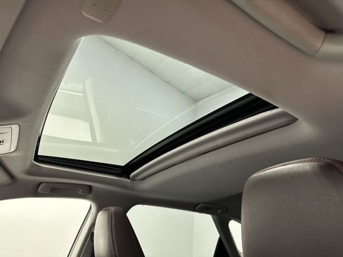 Used 2018 Lexus RX 450hL Luxury image 15