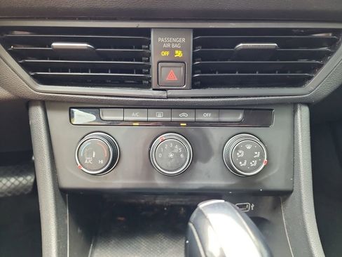 Used 2019 Volkswagen Jetta S w/ Driver Assistance Package FWD image 28