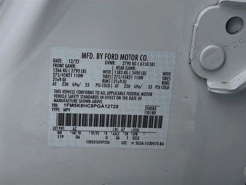 Used 2023 Ford Explorer Platinum w/ Technology Package AWD/4WD image 35