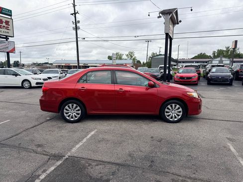 Used 2013 Toyota Corolla LE FWD image 5