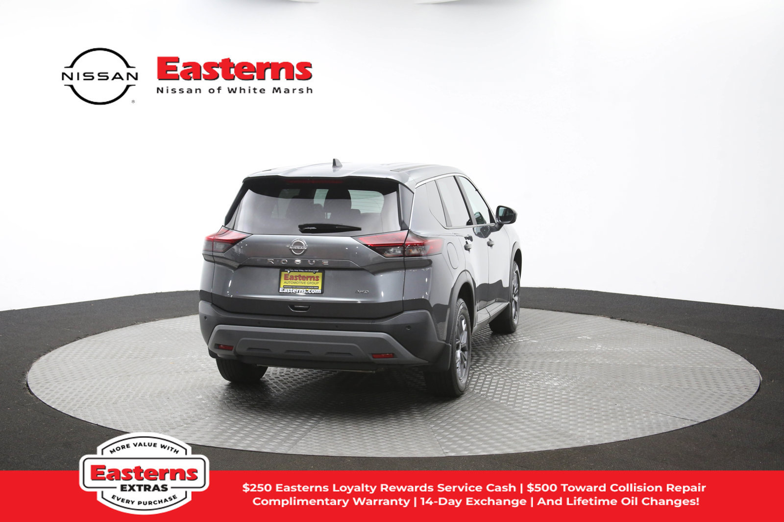 Used 2023 Nissan Rogue S AWD/4WD image 37