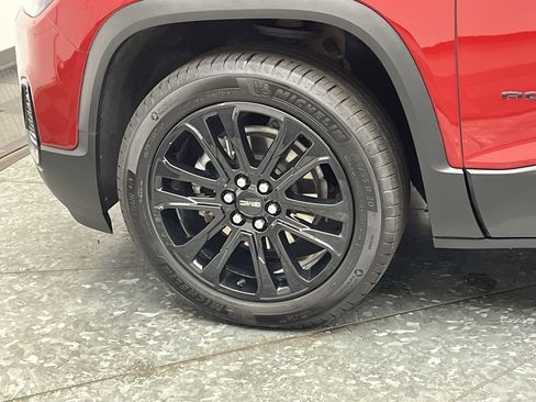 Certified 2023 GMC Acadia SLE w/ Driver Convenience Package image 36