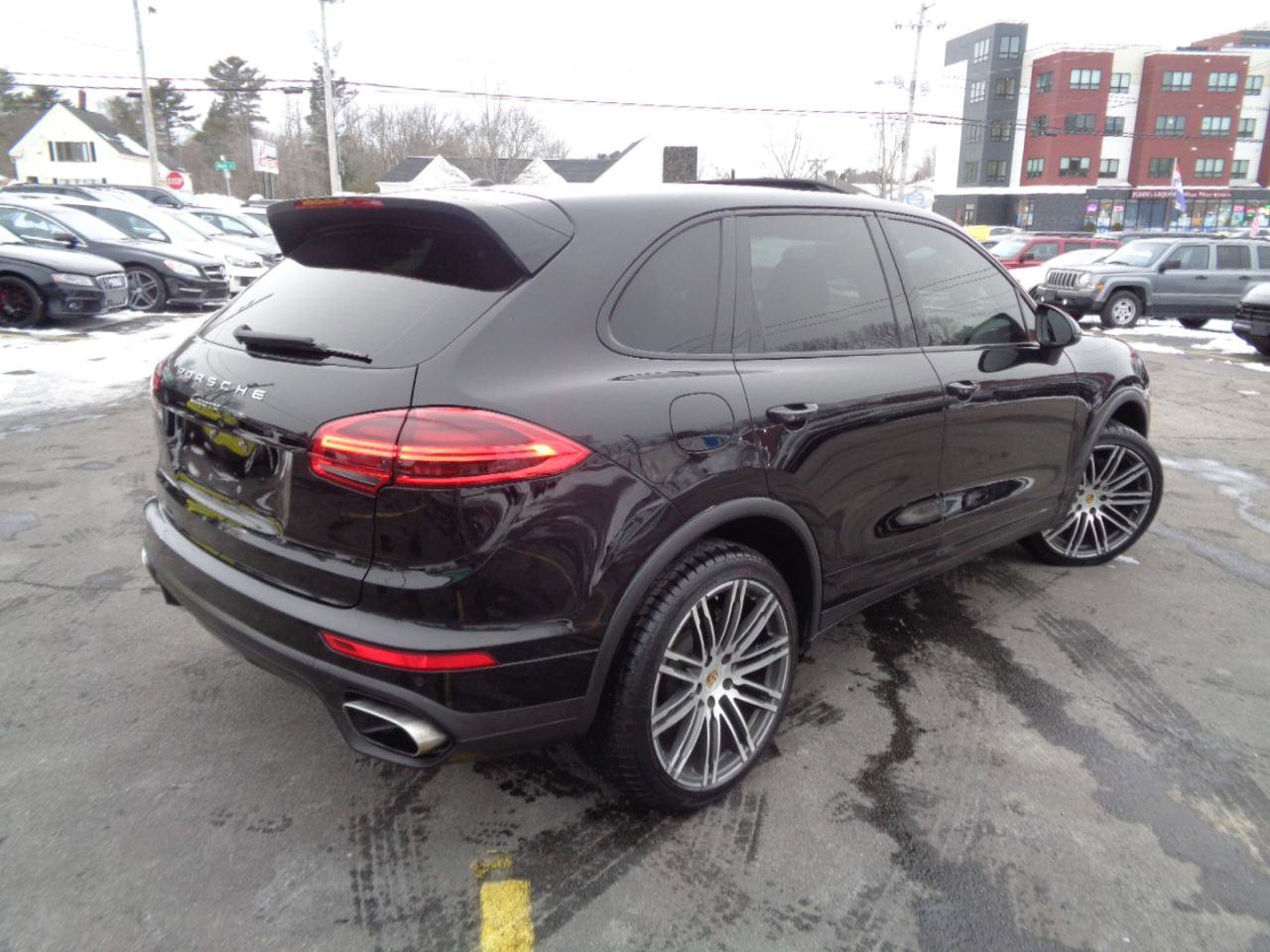 Used 2016 Porsche Cayenne AWD/4WD image 4