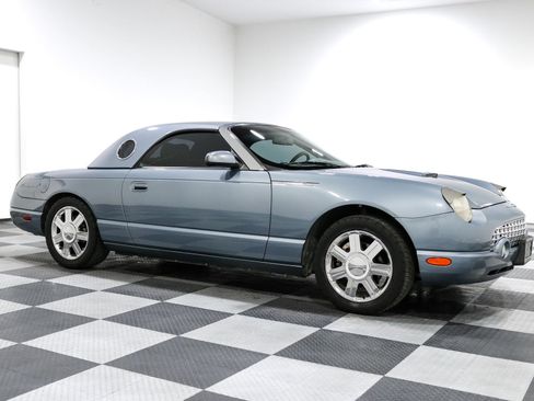 Used 2005 Ford Thunderbird RWD image 16