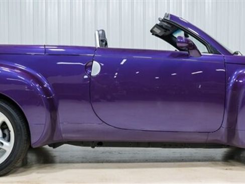 Used 2004 Chevrolet SSR w/ Preferred Equipment Group RWD image 20