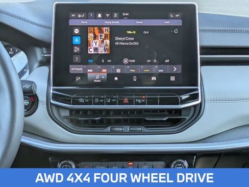 Used 2025 Jeep Compass Limited image 20