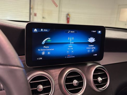 Used 2020 Mercedes-Benz GLC 300 image 23