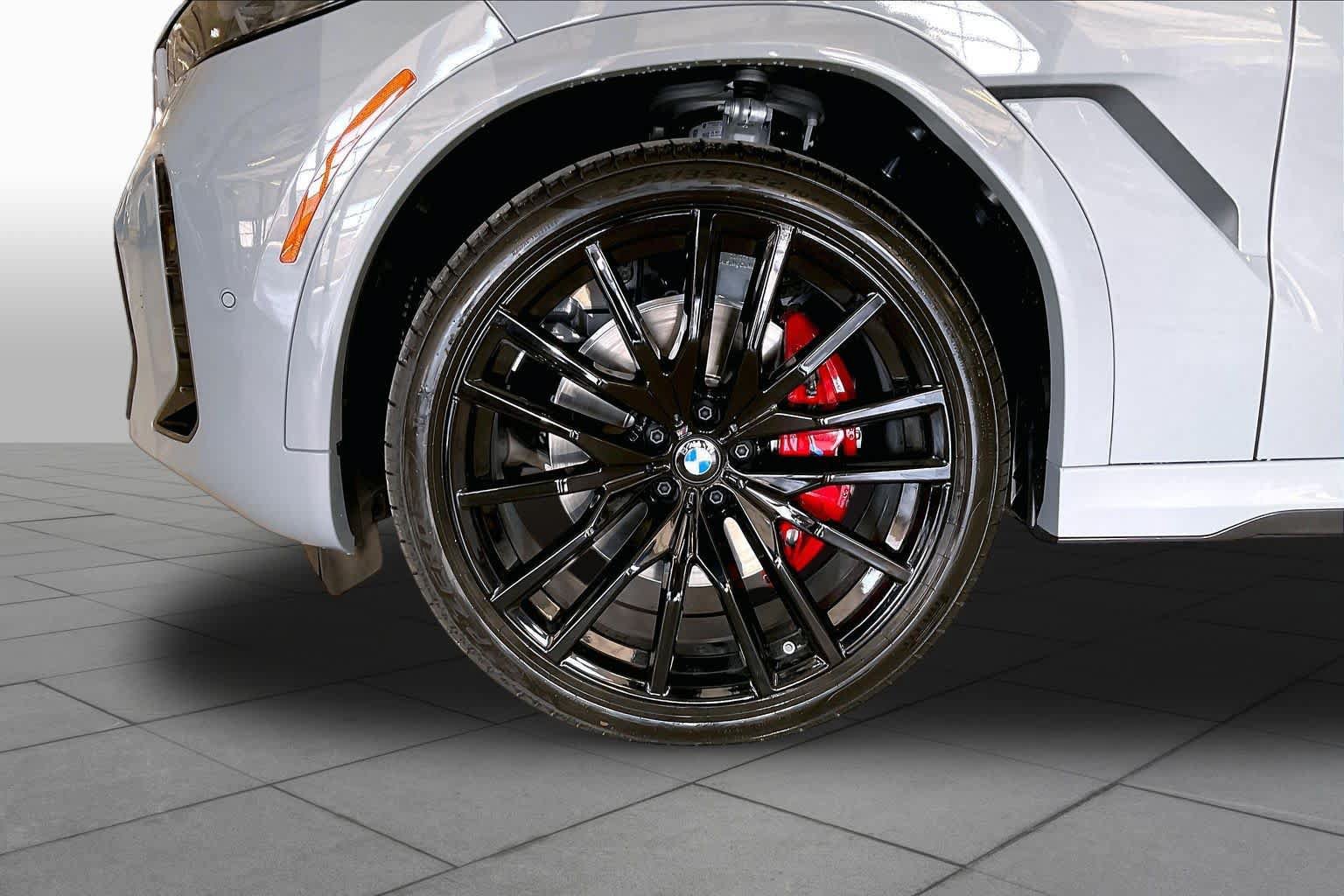 New 2027 BMW X6 xDrive40i w/ Executive Package AWD/4WD image 11