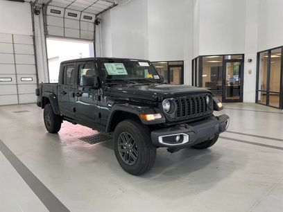 Used 2024 Jeep Gladiator Sport