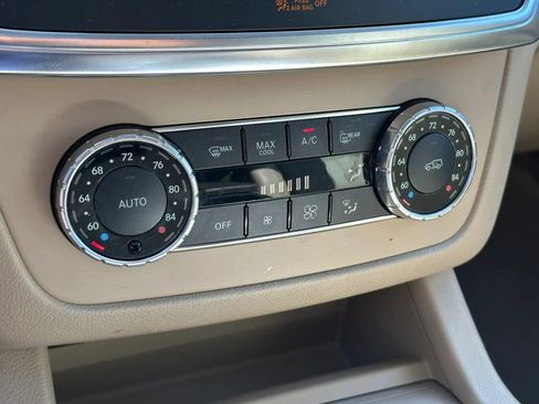 Used 2014 Mercedes-Benz GL 450 4MATIC image 34