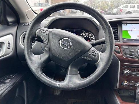 Used 2019 Nissan Pathfinder Platinum image 15