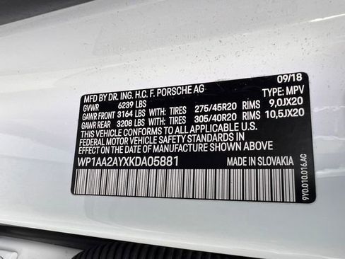 Used 2019 Porsche Cayenne image 38